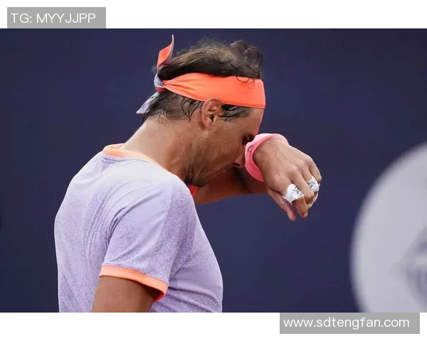 大花臂足球明星的传奇人生与赛场风采揭秘